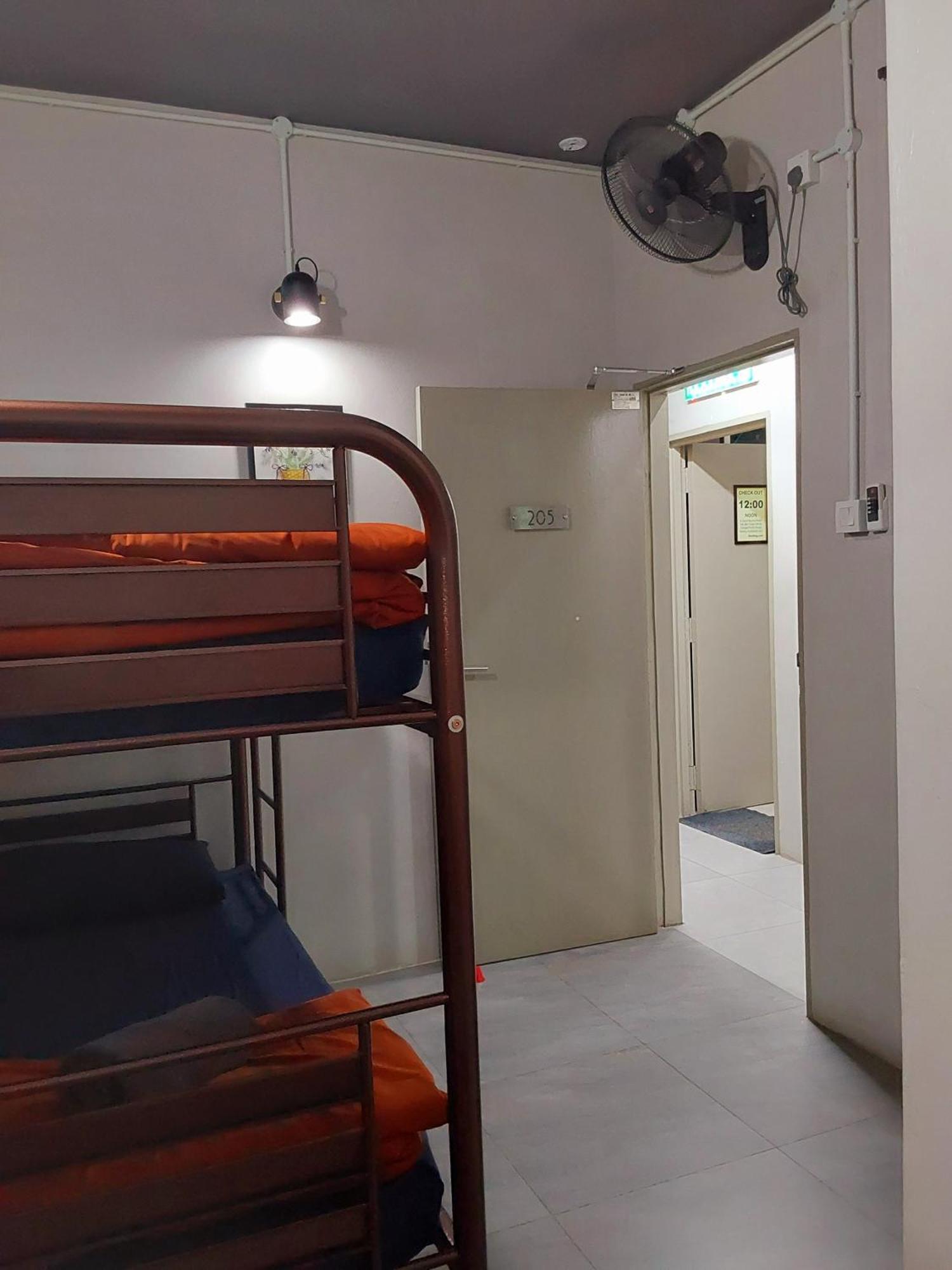Bricks Cameron Hostel タナ・ラタ エクステリア 写真