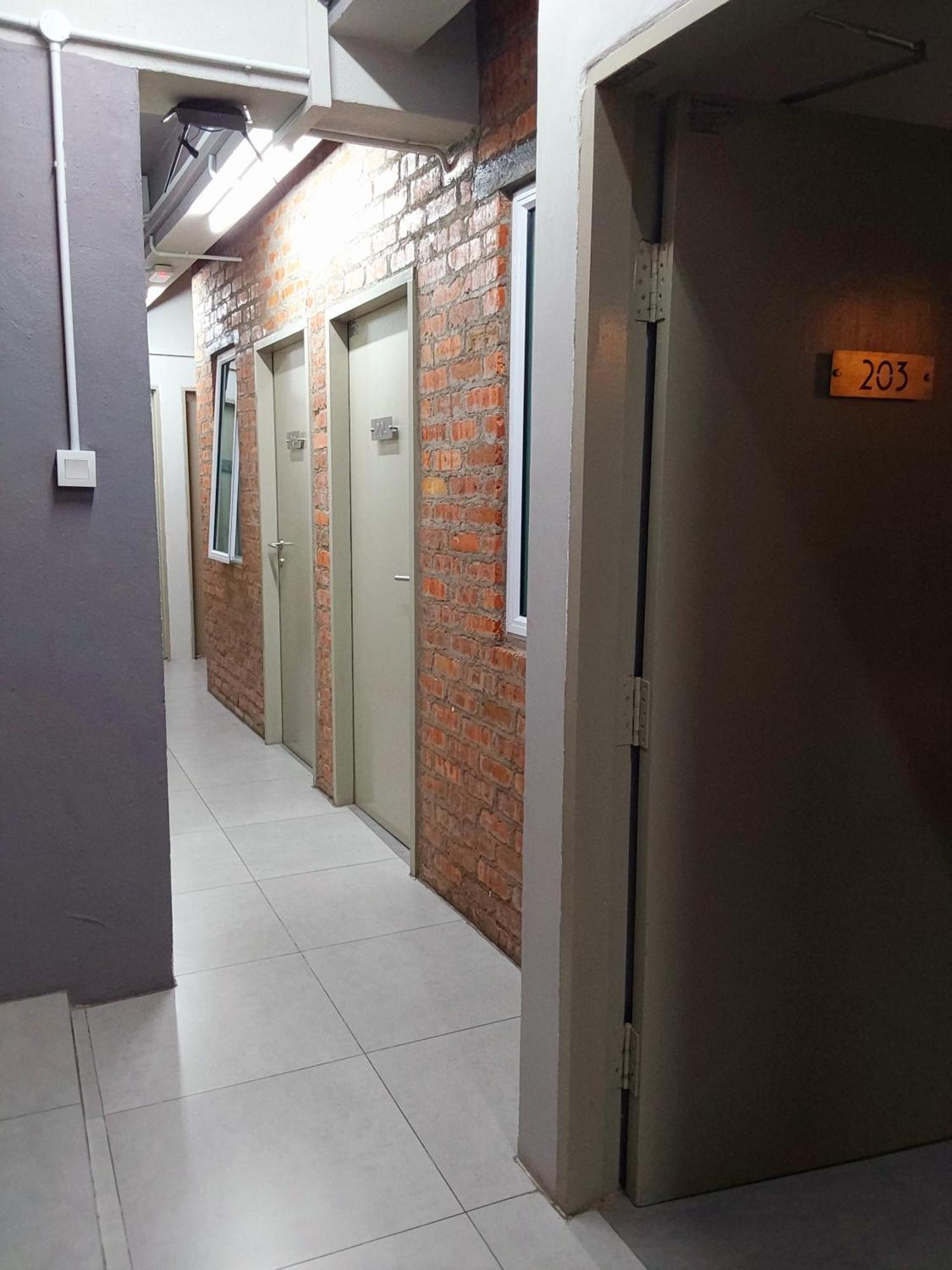Bricks Cameron Hostel タナ・ラタ エクステリア 写真