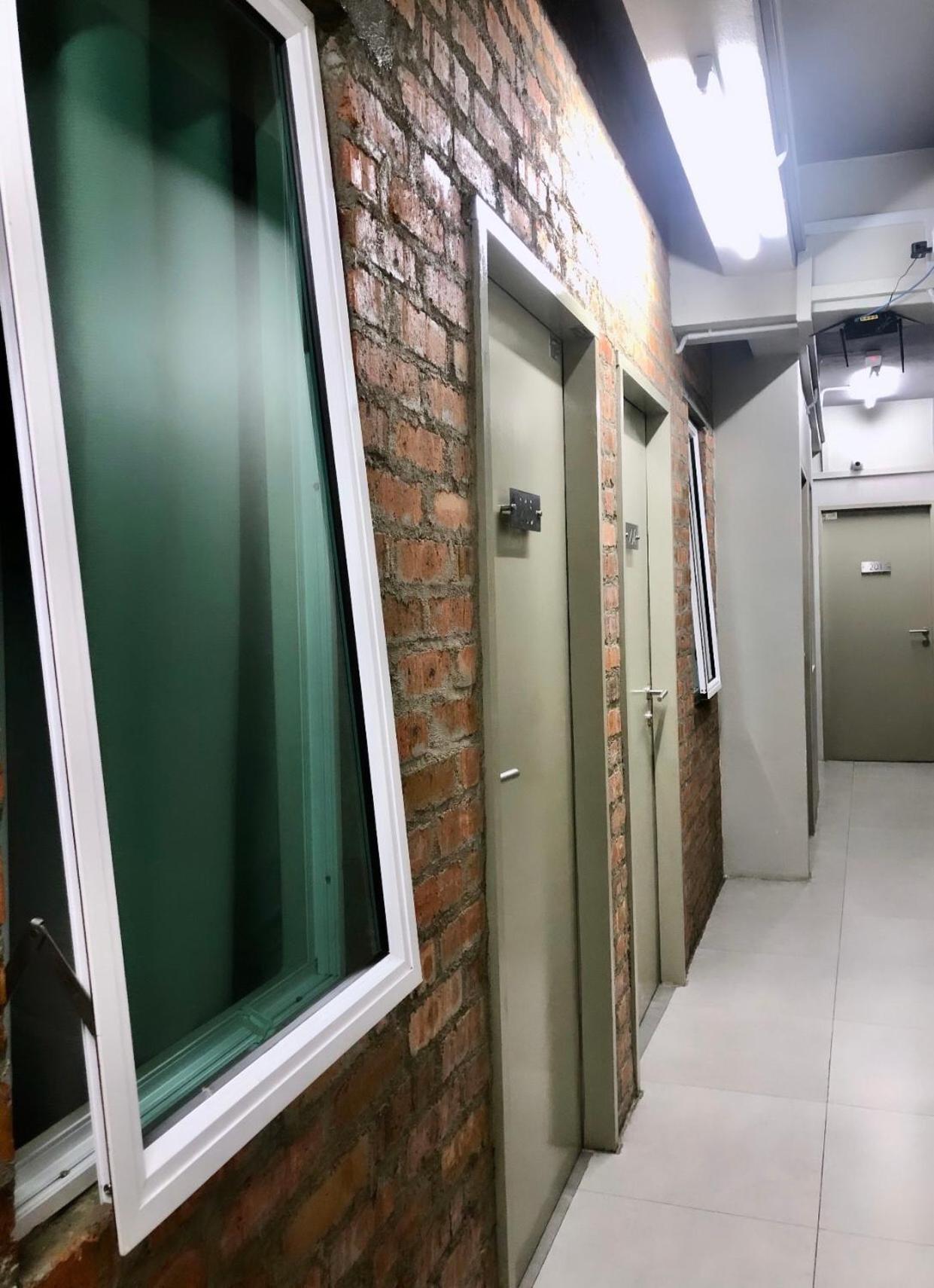 Bricks Cameron Hostel タナ・ラタ エクステリア 写真