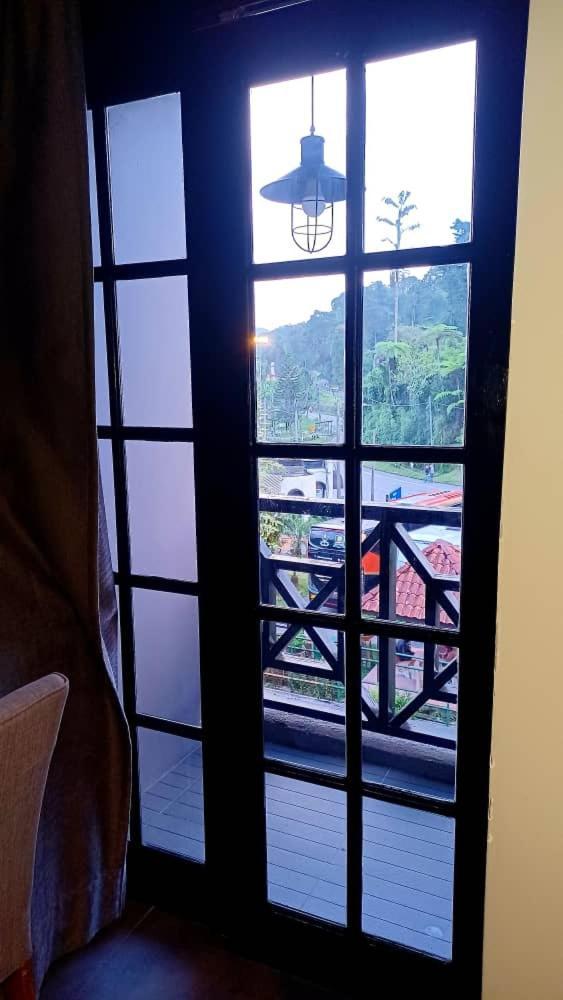 Bricks Cameron Hostel タナ・ラタ エクステリア 写真