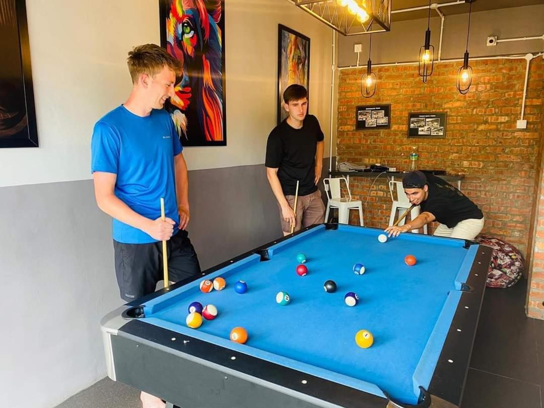 Bricks Cameron Hostel タナ・ラタ エクステリア 写真
